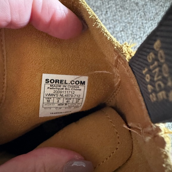 Sorel suede combat boots (women’s) - Picture 6 of 8